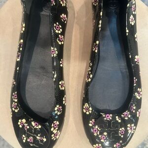 Tory Burch Minnie pink Floral Black Ballet Flats women’s size 12M like new